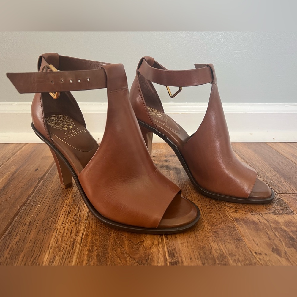 Vince Camuto Frasper Peep Toe Shootie